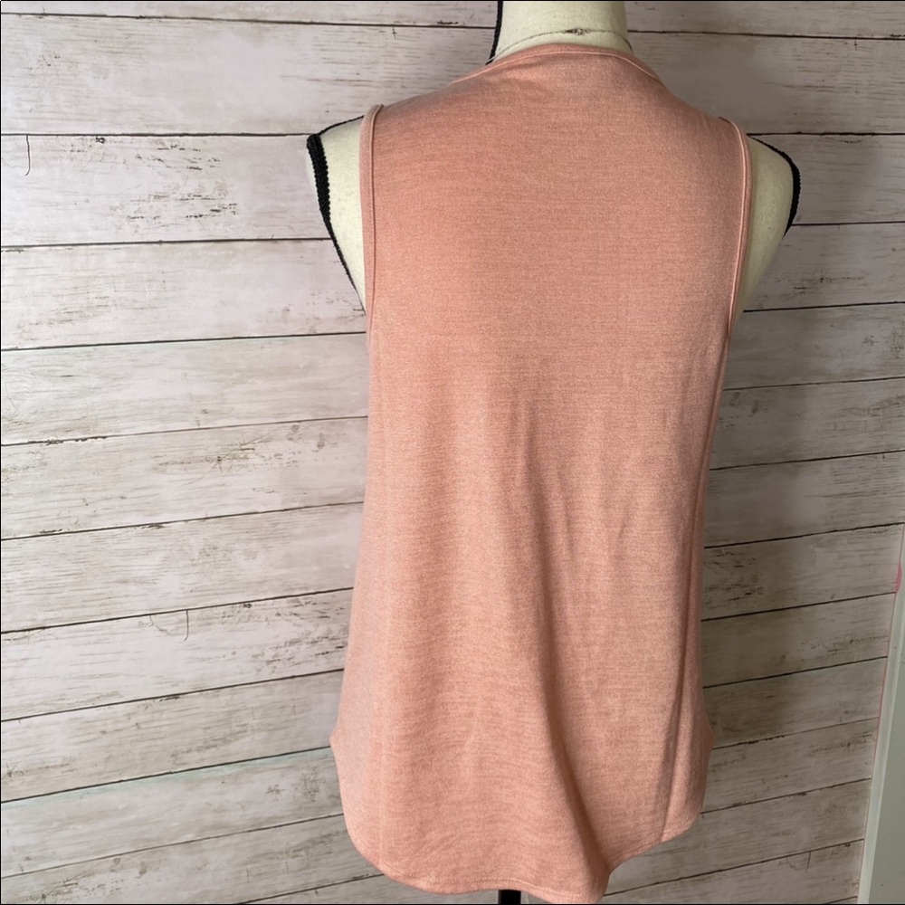 Banana Republic tank, never worn - Picture 2 of 5